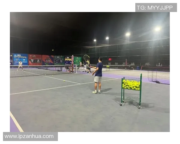 深圳网球队技术探讨:提升网球水平的关键策略与训练方法分析 深圳网球队技术探讨:提升网球水平的关键策略与训练方法分析